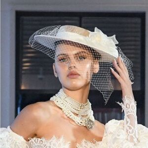 Bronx and Banco white bridal wedding hat with lace and veil